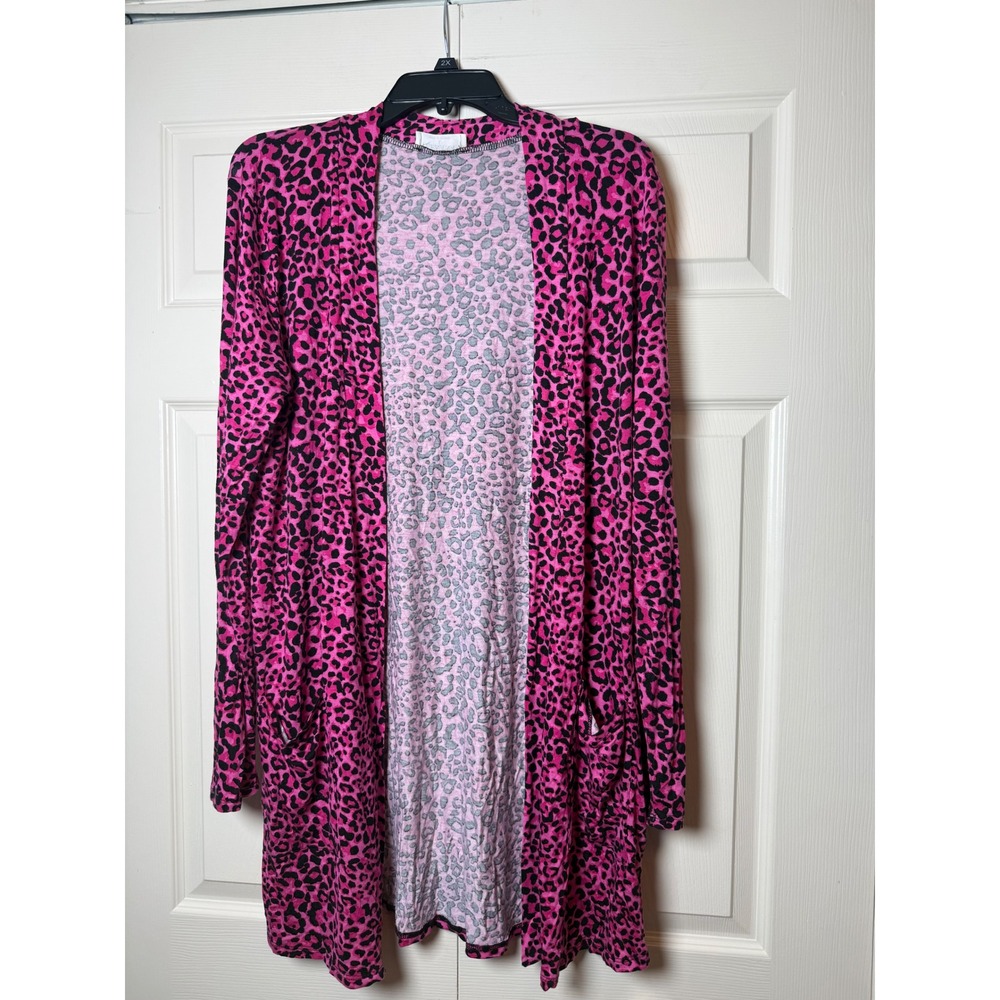 Zenana Outfitters pink leopard print cardigan
